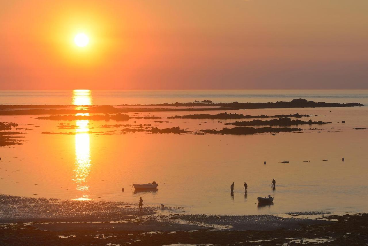 Driftwood Inn Saint Saviour 외부 사진